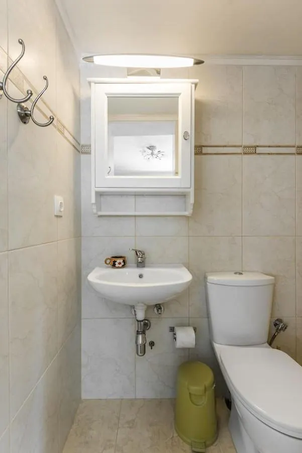 Exclusive Garden Appartment Vergia